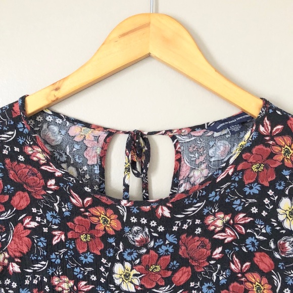 🌹 AE Bell Sleeve Floral Dress w/ Keyhole Back - Picture 4 of 7